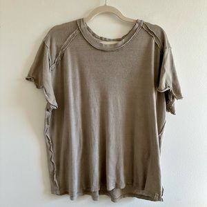 Free People Women’s Loose Fitting Tshirt Top Size Small - LIKE NEW CONDITION!